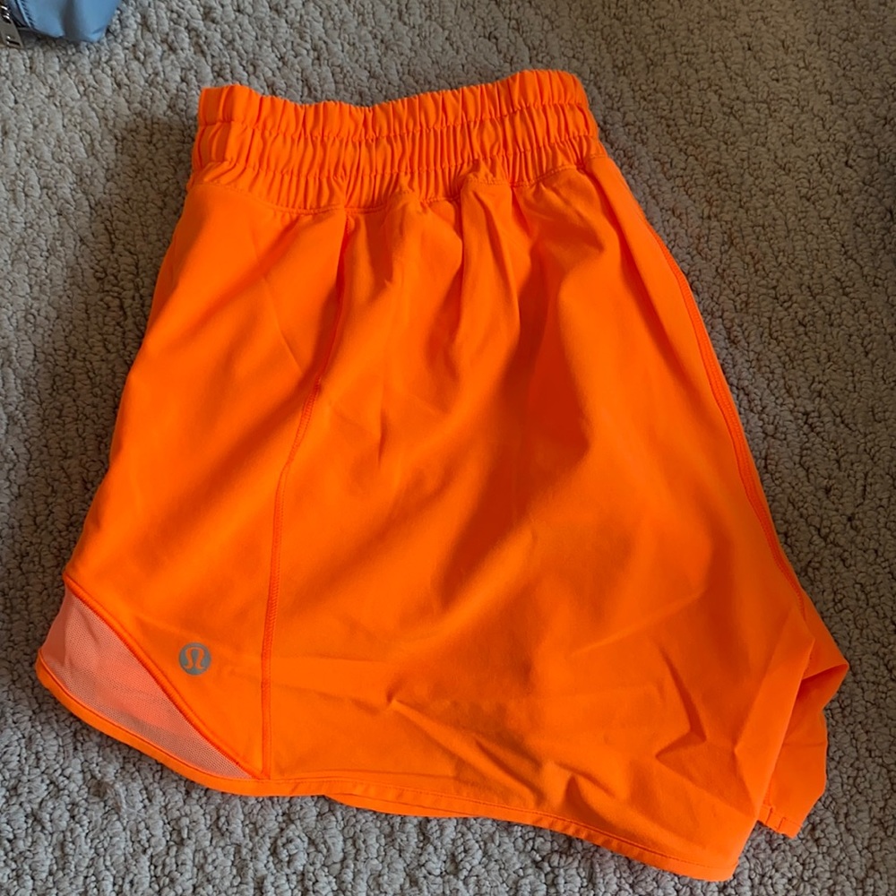 Lululemon Hotty Hot Shorts 4”